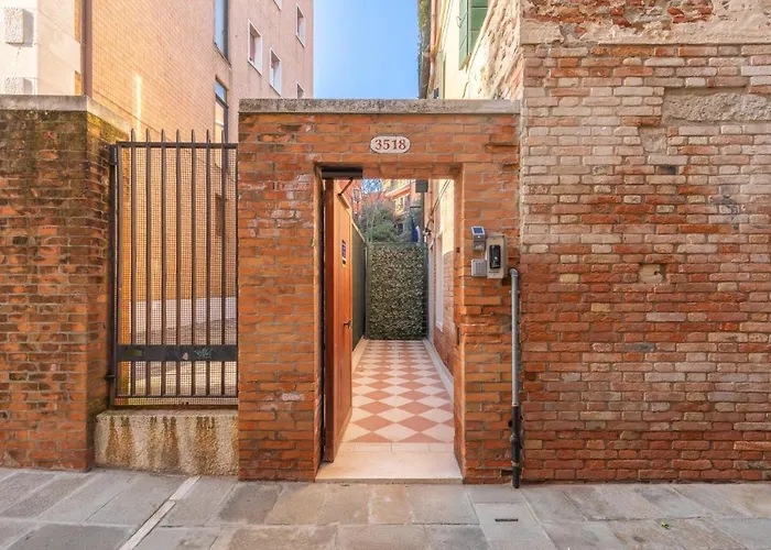 Casanova Ai Tolentini Venise
