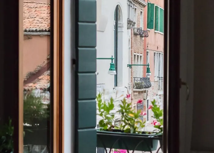 Casanova Ai Tolentini Pensionat 3*