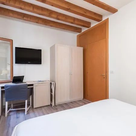 Casanova Ai Tolentini Venedig